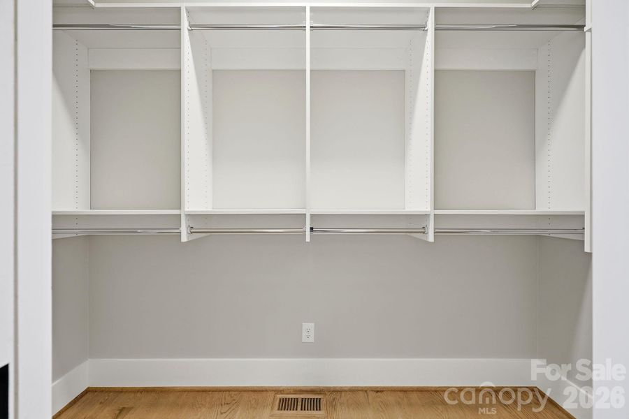 Spacious, unfurnished interior of a new home in , Lewisville (Image 37).