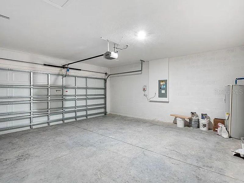 Spacious, unfurnished interior of a new home in Royal Highlands, Brooksville (Image 42).