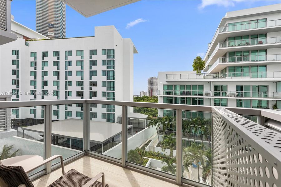Condo located in Miami, FL showcasing its design and architecture (Image 28).