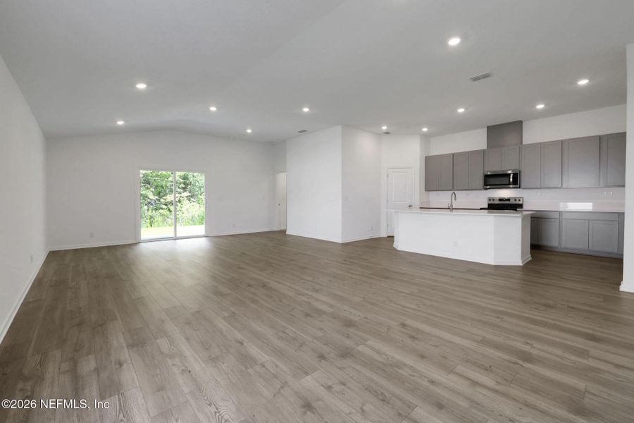 Spacious, unfurnished interior of a new home in Wilford Oaks, Orange Park (Image 38). Spacious, unfurnished interior of a new home in Wilford Oaks, Orange Park (Image 38).