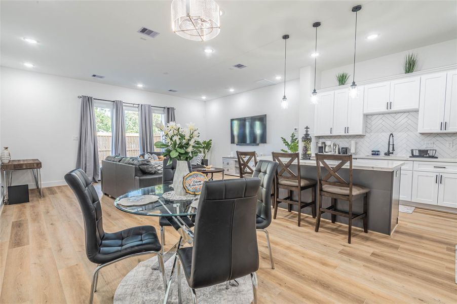 Furnished interior view inside a new home in , Houston (Image 32). Furnished interior view inside a new home in , Houston (Image 32).