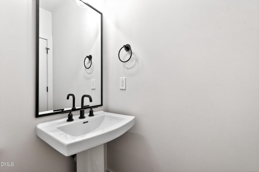 982 Helix (8) 982 Helix (8)