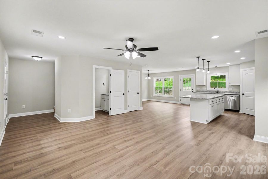 Spacious, unfurnished interior of a new home in , Kannapolis (Image 14).