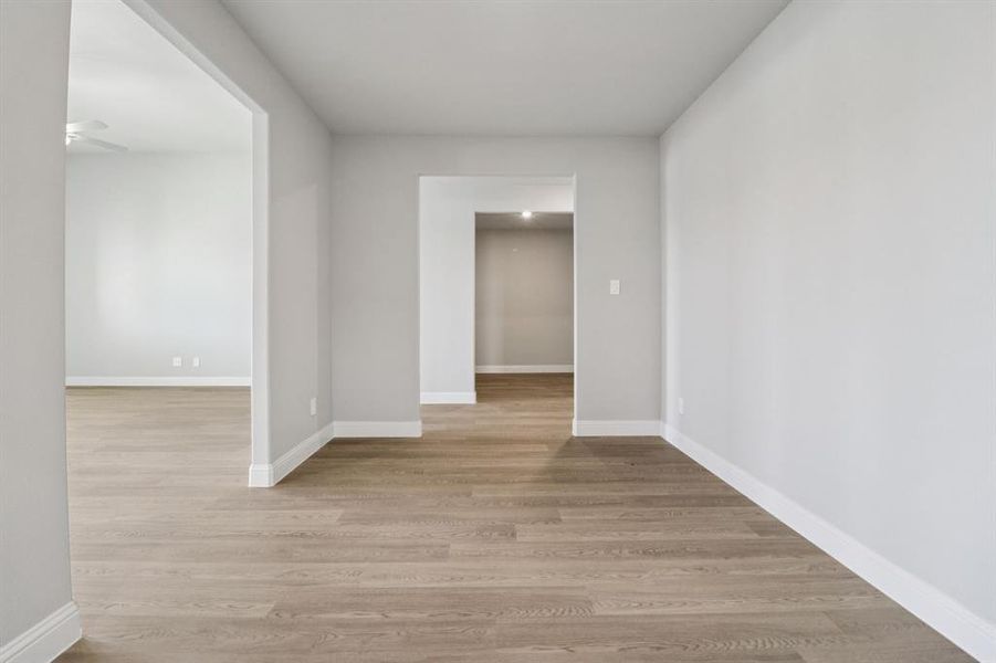 Spacious, unfurnished interior of a new home in Lakehaven - Premier Series, Farmersville (Image 16).