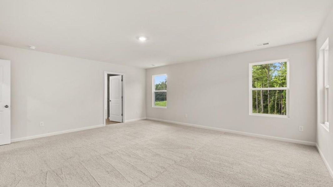 Spacious, unfurnished interior of a new home in , South Fulton (Image 34).