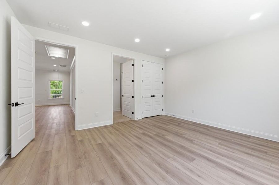 Spacious, unfurnished interior of a new home in , Griffin (Image 46).