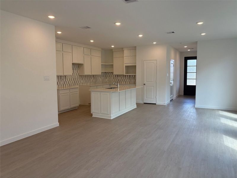 Image 11 of a home in The Grand Prairie: Avante Collection.