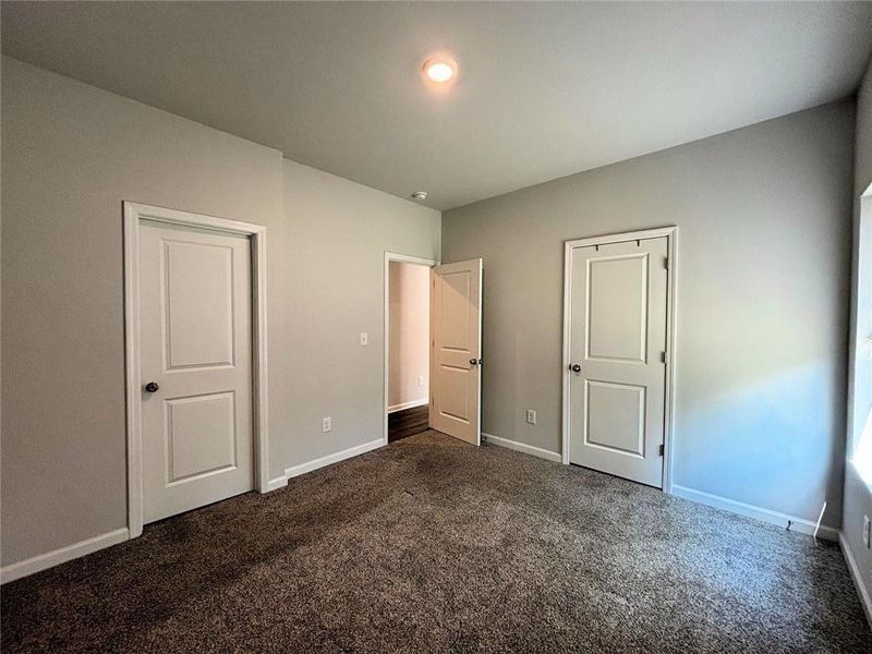 Spacious, unfurnished interior of a new home in Bryson Lake, Douglasville (Image 20).