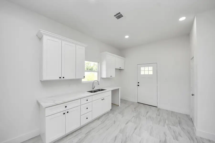 Furnished interior view inside a new home in , Splendora (Image 4).