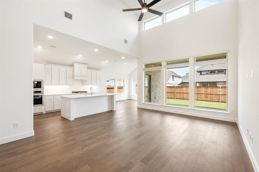 Furnished interior view inside a new home in Creekview Meadows, Pilot Point (Image 13). Furnished interior view inside a new home in Creekview Meadows, Pilot Point (Image 13).