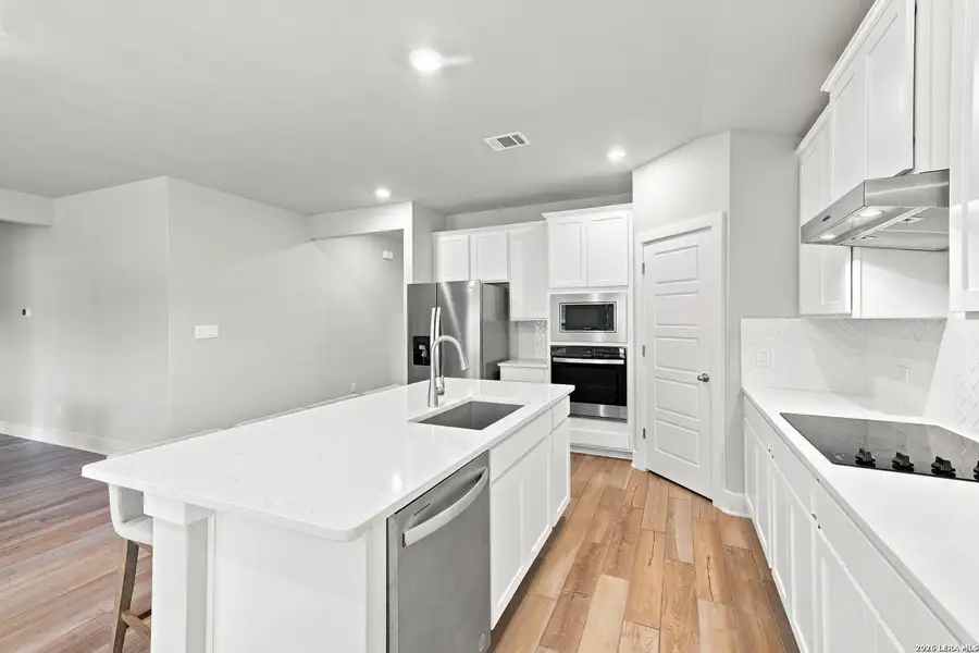 Furnished interior view inside a new home in Fox Falls, Boerne (Image 10).