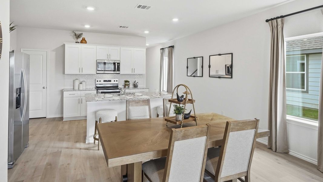 Representative furnished interior of a home built from the HANNA by D.R. Horton in Blaire Lake, Tyler (Image 14). Representative furnished interior of a home built from the HANNA by D.R. Horton in Blaire Lake, Tyler (Image 14).