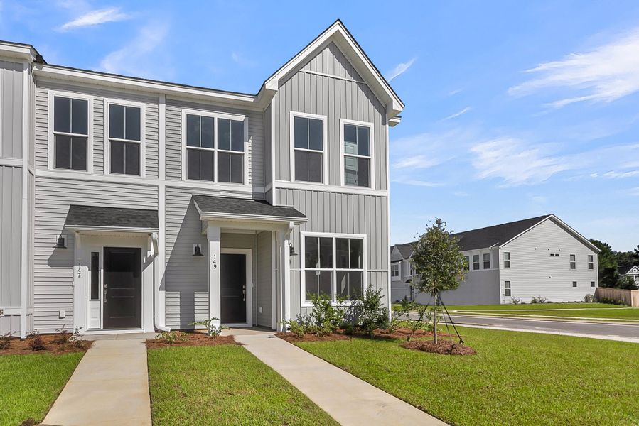 Image 36 of a home in Six Oaks.