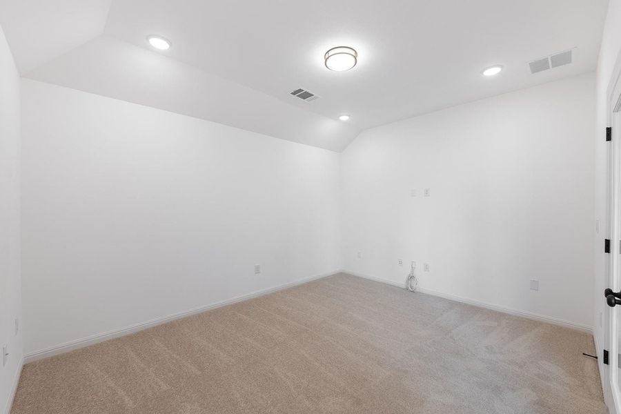 Spacious, unfurnished interior of a new home in Provence - 60', Austin (Image 16).