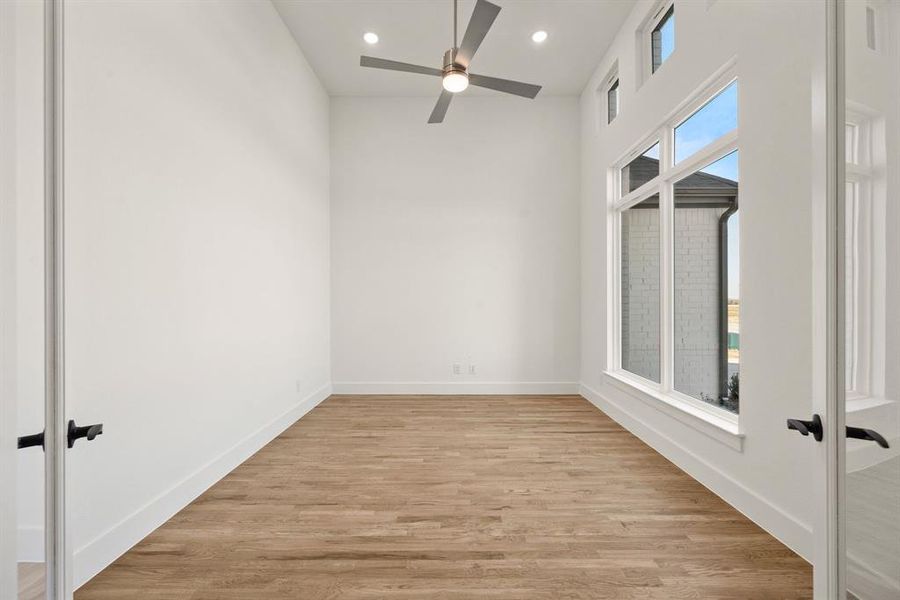 Spacious, unfurnished interior of a new home in Settlers Glen, New Fairview (Image 28).