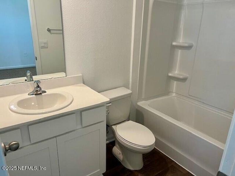 Furnished interior view inside a new home in Corsair, Middleburg (Image 4).