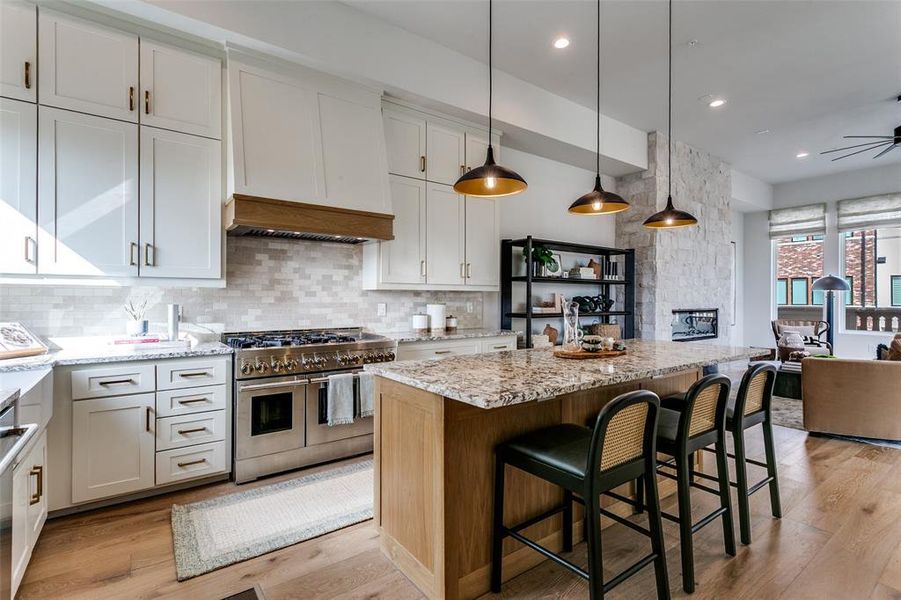 Furnished interior view inside a new home in , Grapevine (Image 8).