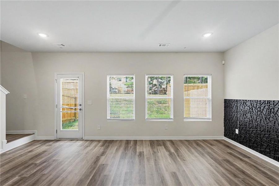 Spacious, unfurnished interior of a new home in , Atlanta (Image 23).