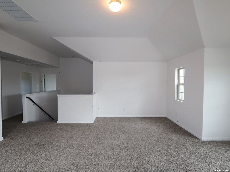 Spacious, unfurnished interior of a new home in Cinco Lakes, San Antonio (Image 13). Spacious, unfurnished interior of a new home in Cinco Lakes, San Antonio (Image 13).