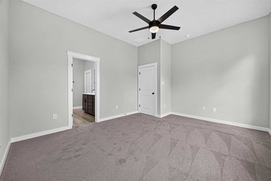 Spacious, unfurnished interior of a new home in Mostyn Springs, Magnolia (Image 26).