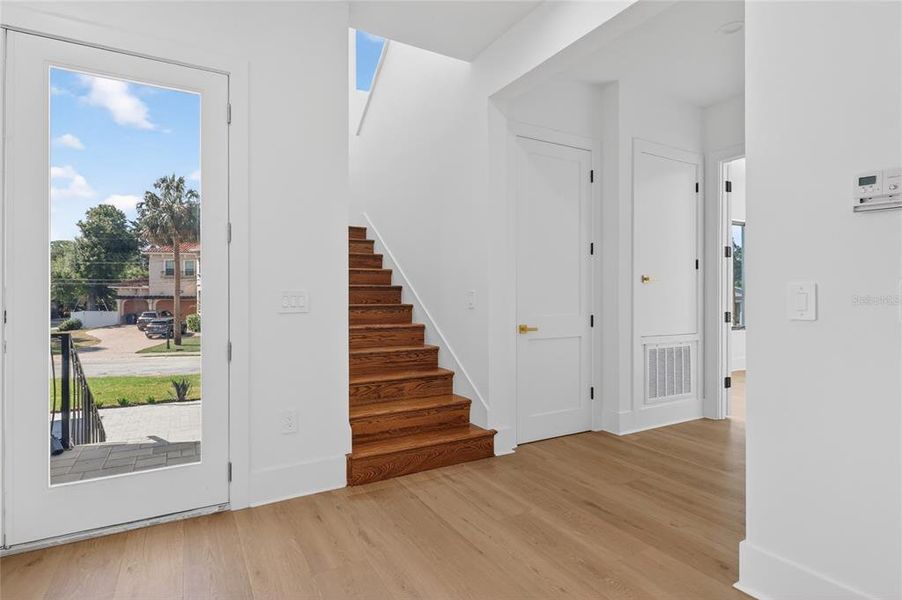 Spacious, unfurnished interior of a new home in , Tampa (Image 73). Spacious, unfurnished interior of a new home in , Tampa (Image 73).