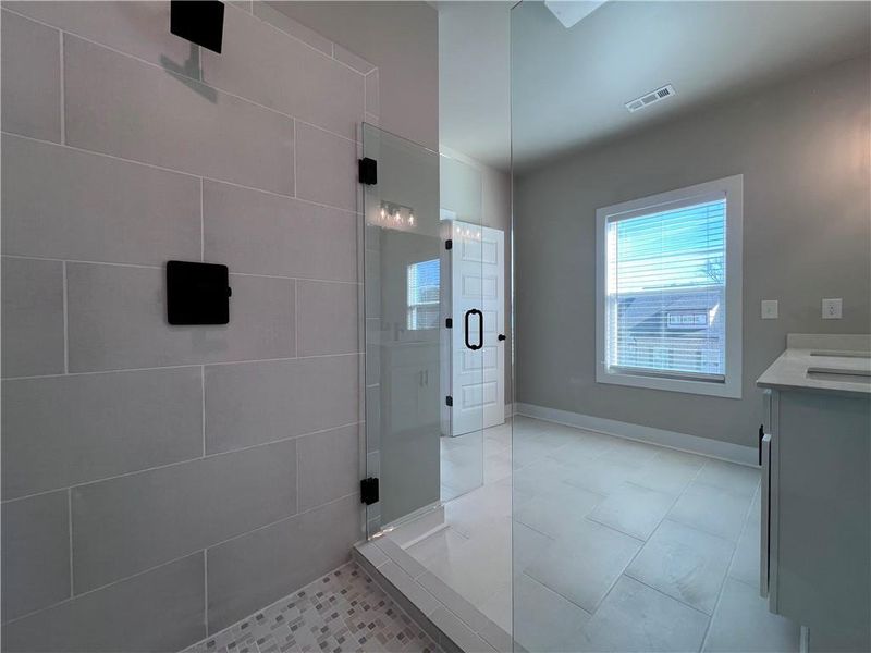 Image 37 of a home in .