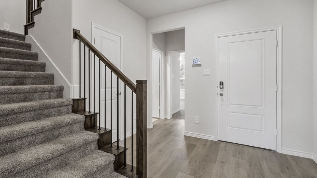 Spacious, unfurnished interior of a new home in Madera, Royse City (Image 10).