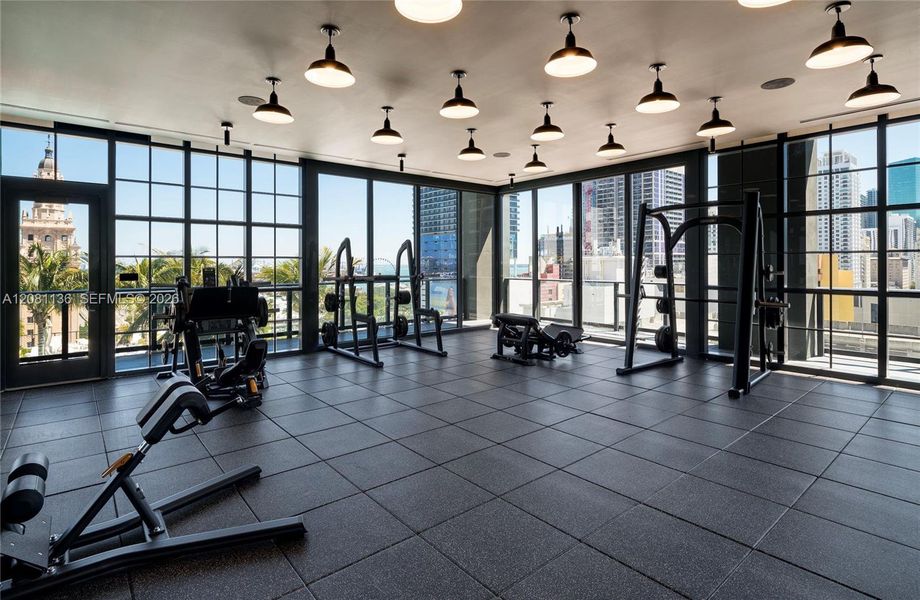 Community amenities in , Miami (Image 17).