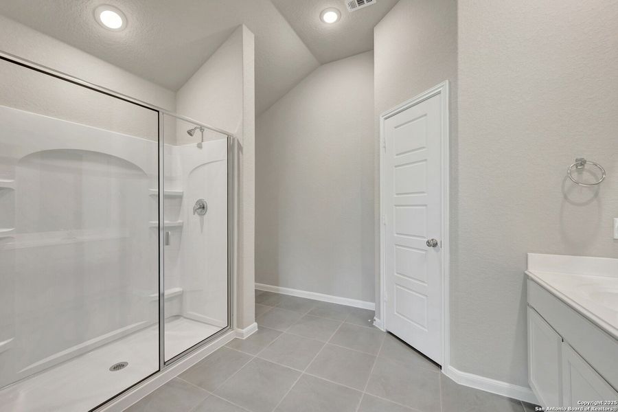 Furnished interior view inside a new home in Jordan's Ranch, San Antonio (Image 14). Furnished interior view inside a new home in Jordan's Ranch, San Antonio (Image 14).