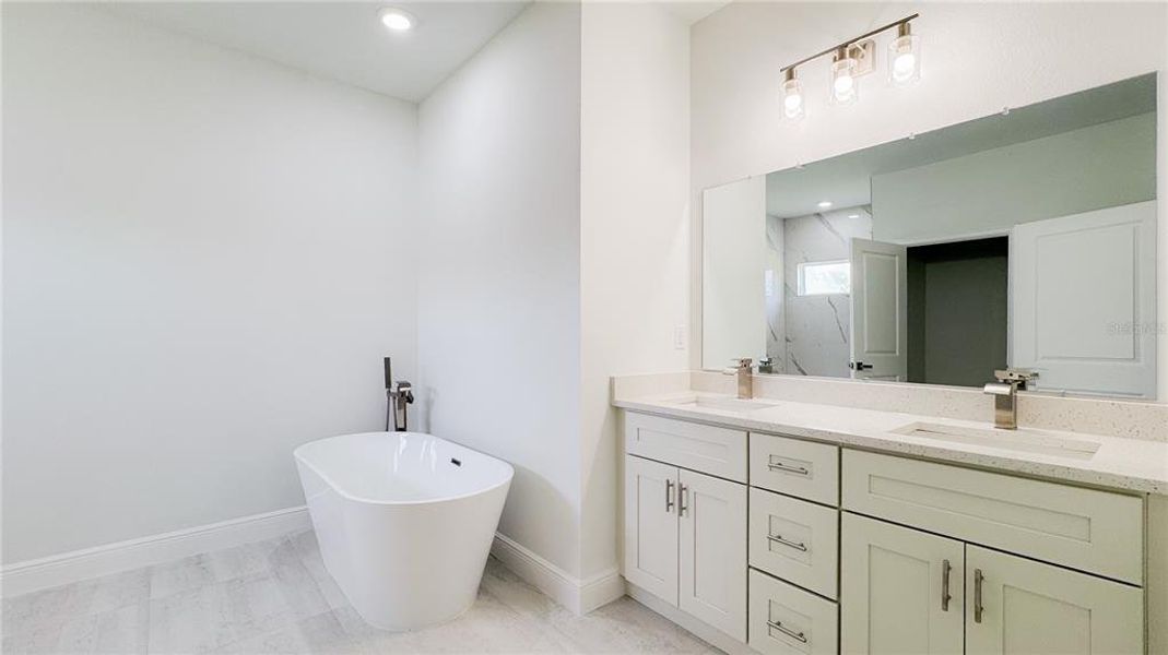 Furnished interior view inside a new home in , Ocala (Image 8).