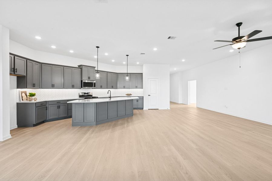 Spacious, unfurnished interior of a new home in The Grand Prairie 50’, Hockley (Image 37). Spacious, unfurnished interior of a new home in The Grand Prairie 50’, Hockley (Image 37).