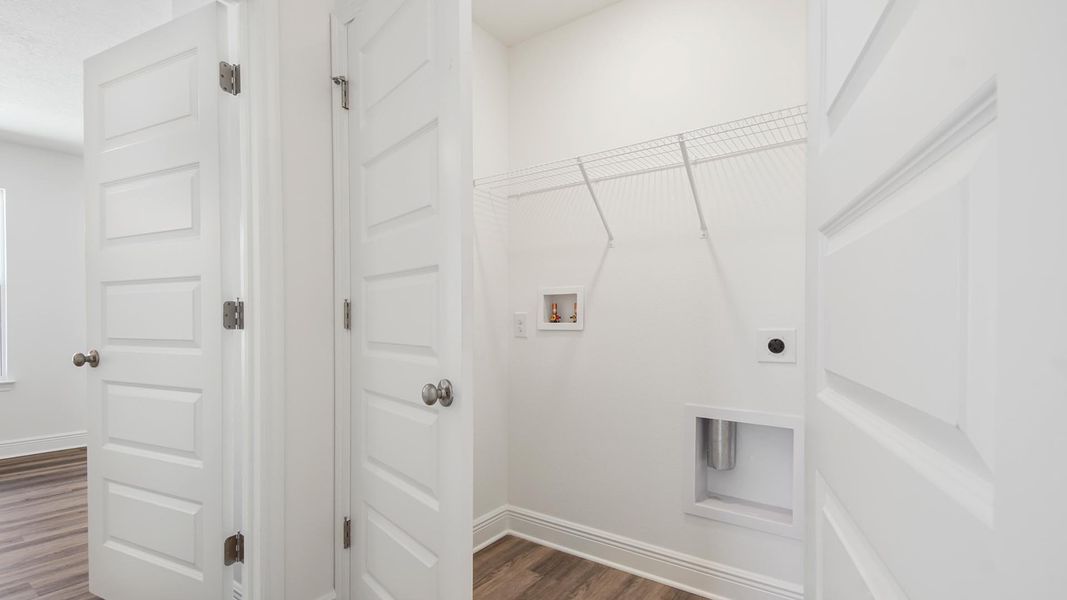 Furnished interior view inside a new home in Sanctuary Beach, Panama City Beach (Image 9).