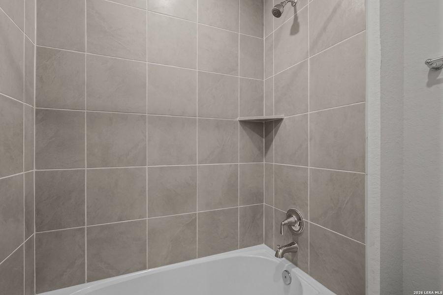 Close-up of interior finishes inside a home in Senna, Leon Valley (Image 9).