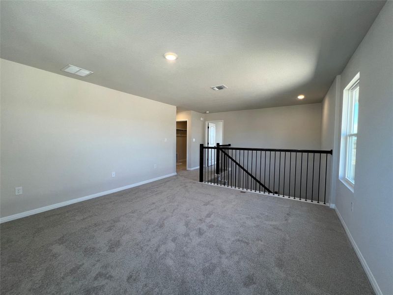 Spacious, unfurnished interior of a new home in Rolling Glen, Hutto (Image 29). Spacious, unfurnished interior of a new home in Rolling Glen, Hutto (Image 29).
