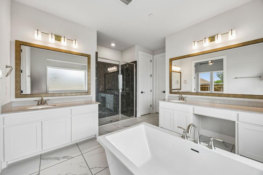 Furnished interior view inside a new home in Cedar Ridge Estates, Grand Prairie (Image 10).
