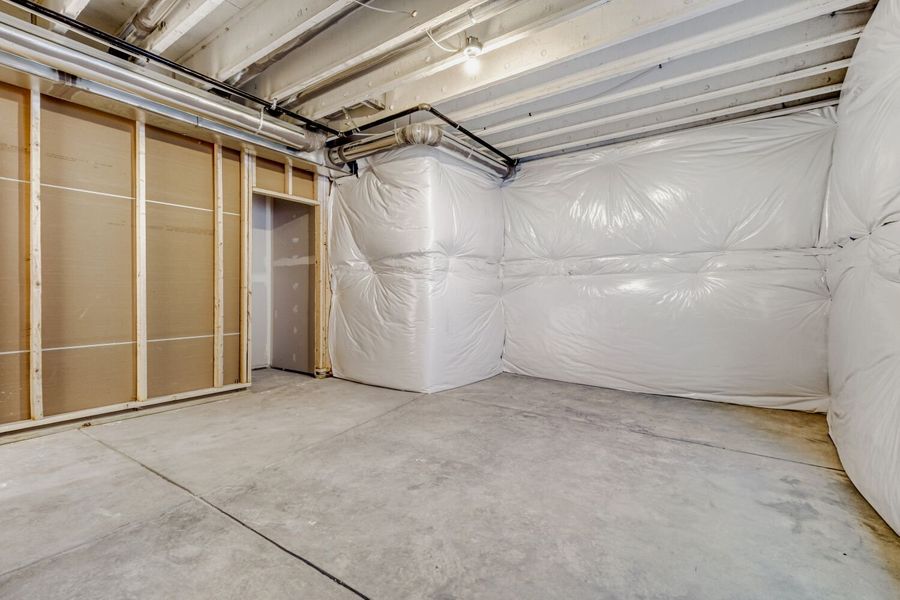 8555 Palo Alto - Basement