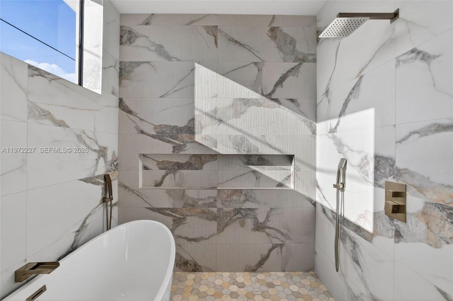 Furnished interior view inside a new home in , Fort Lauderdale (Image 39).