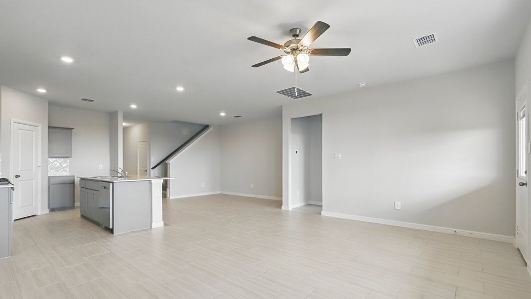 Spacious, unfurnished interior of a new home in The Canyons, Keene (Image 21).