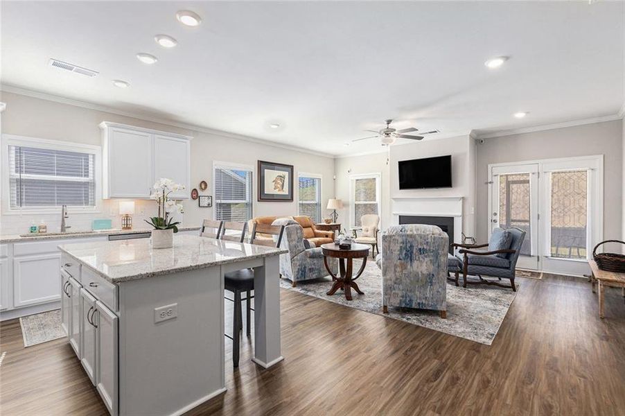 Furnished interior view inside a new home in , Villa Rica (Image 8).