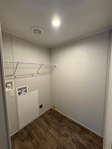 Spacious, unfurnished interior of a new home in , Granbury (Image 13). Spacious, unfurnished interior of a new home in , Granbury (Image 13).