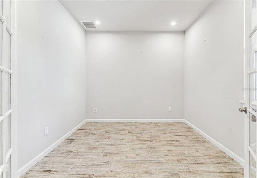Spacious, unfurnished interior of a new home in , Sun City Center (Image 10). Spacious, unfurnished interior of a new home in , Sun City Center (Image 10).