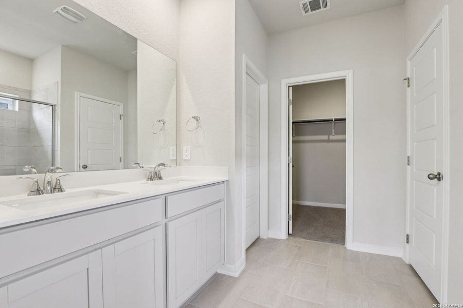 Furnished interior view inside a new home in Catalina, Converse (Image 11).