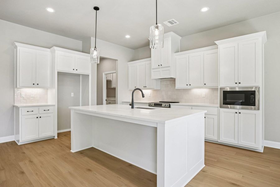 Furnished interior view inside a new home in Drake's Landing, Salado (Image 5).