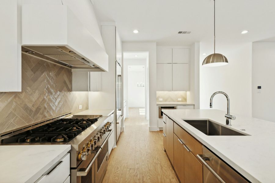 Furnished interior view inside a new home in , Dallas (Image 23).