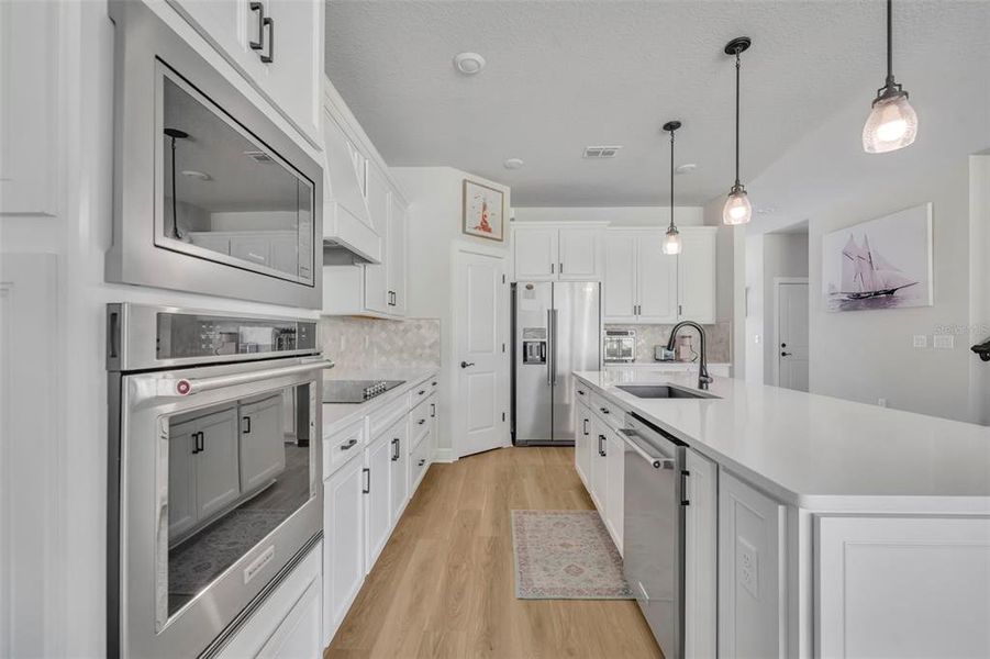 Furnished interior view inside a new home in , Clermont (Image 39).