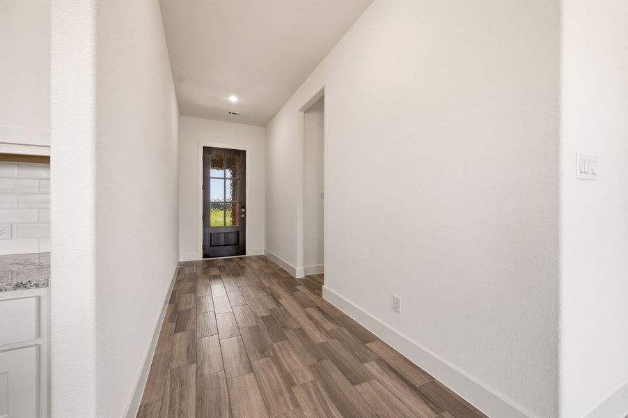 Spacious, unfurnished interior of a new home in Saddleback Estates, Boyd (Image 20).