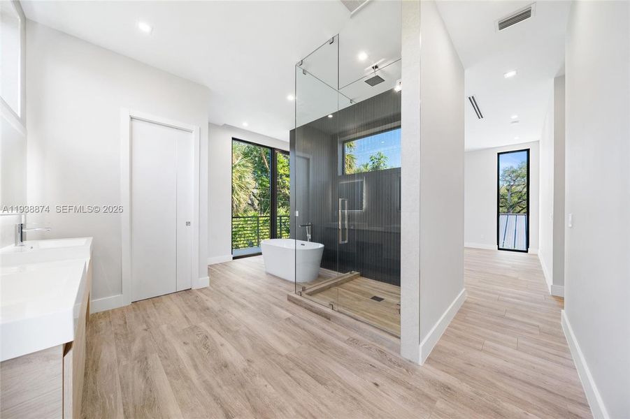 Image 44 of a home in .