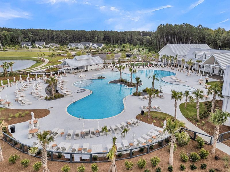 Community amenities in Horizons at Summers Corner | 55+, Summerville (Image 58).