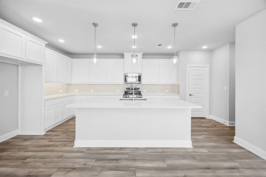 Furnished interior view inside a new home in Talia – Cottage Series, Mesquite (Image 11).