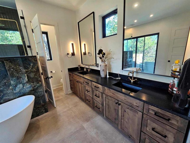 Furnished interior view inside a new home in , Cedar Hill (Image 27).